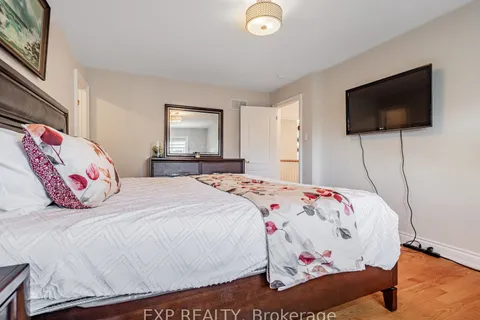 13 Bourdon Avenue, ON M6L 2Y7