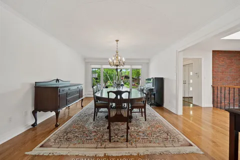 22 Ladyshot Crescent, ON M3J 1X2