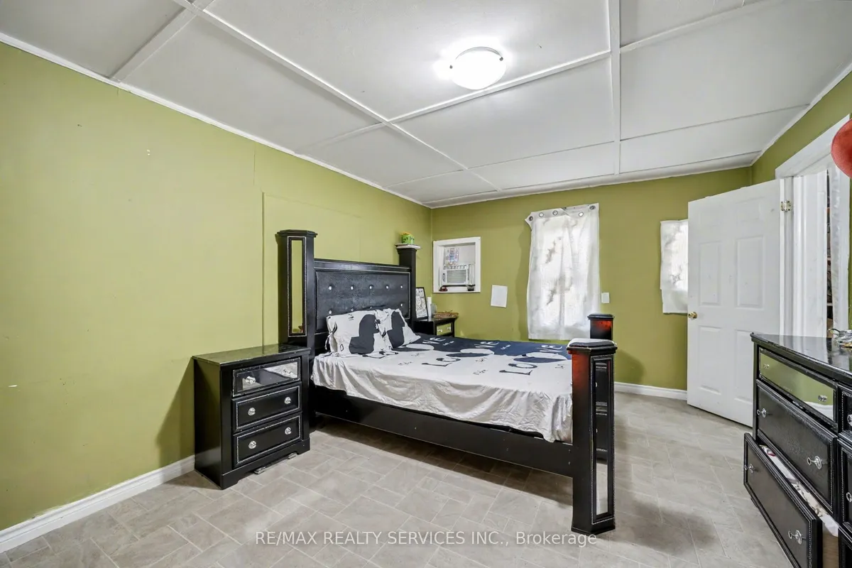 11889 Fourth Line, ON L7J 2M1