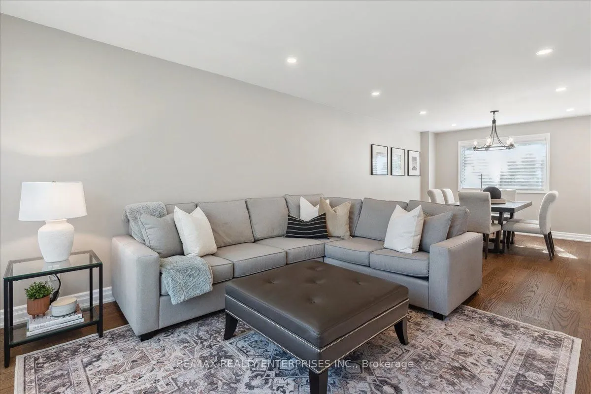 42 Hillside Drive, ON L7G 4W3