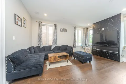 111 Iceland Poppy Trail, ON L7A 0N3