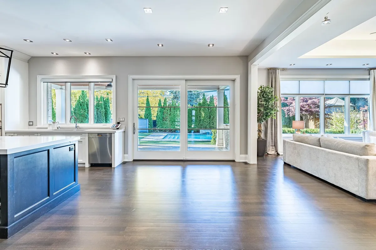 122 Wimbleton Road, ON M9A 3S6