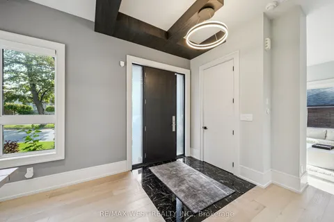 48 Arrowsmith Avenue, ON M6M 2W7