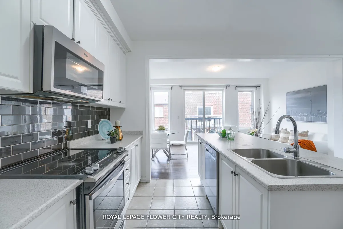 14 Faye Street, ON L6P 4M9