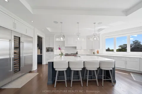 6 Moonlight Place, ON L6P 0G8