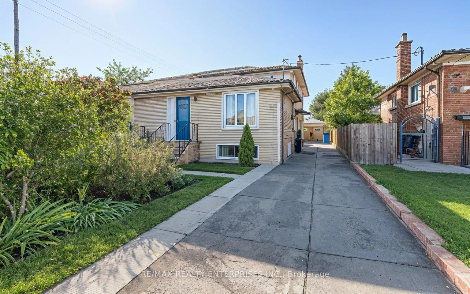 79 Watney Crescent, ON M3L 2E1