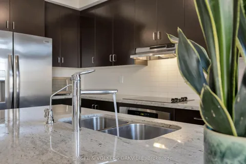 64 Batiste Trail, ON L7G 0H2