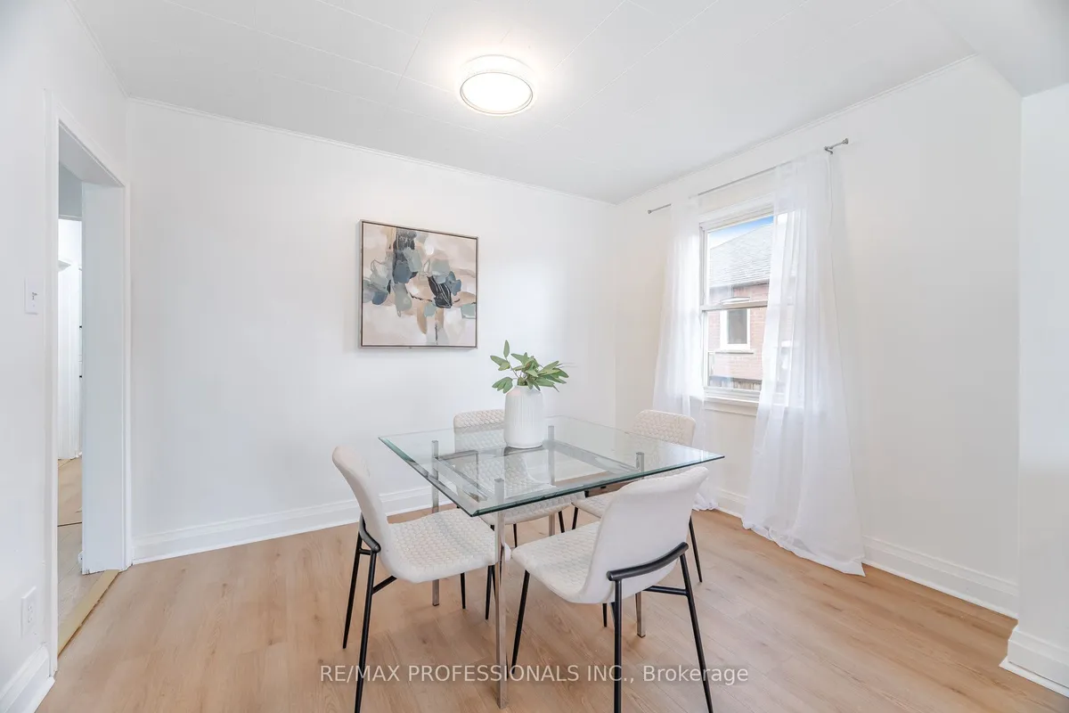 685 Kipling Avenue, ON M8Z 5G4