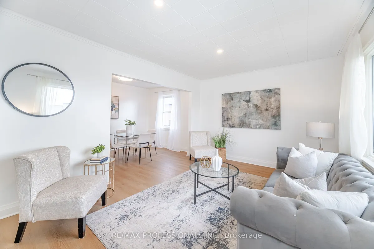 685 Kipling Avenue, ON M8Z 5G4