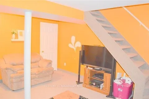 641 Macbeth Heights, ON L5W 1E5