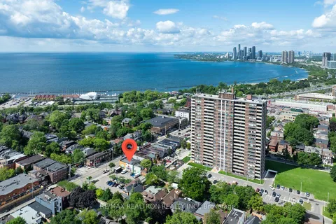 1640 Queen Street, ON M6R 1B2