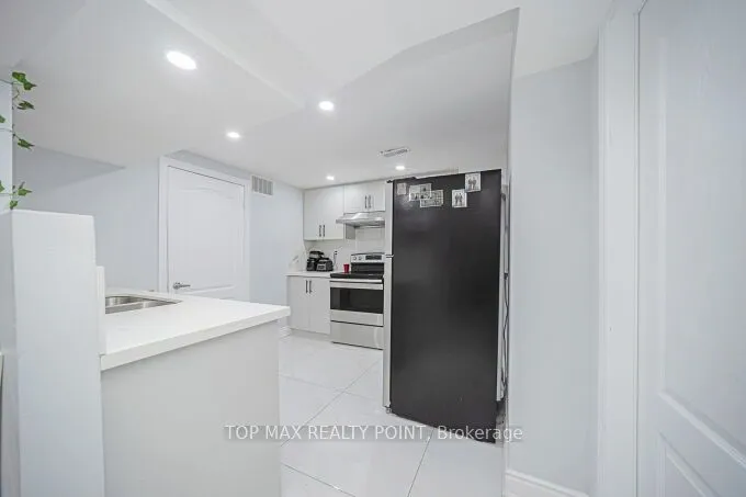 38 Hillpath Crescent, ON L6Z 4T9