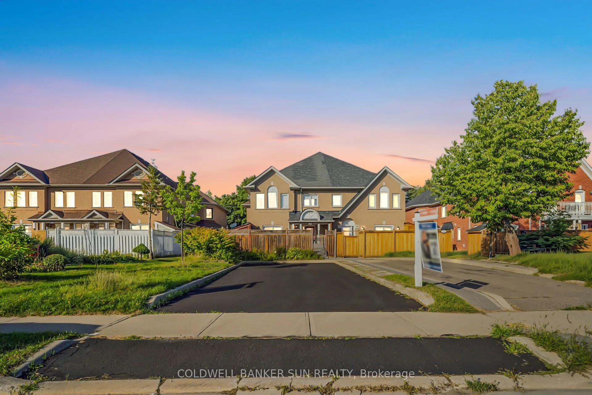 138 Pressed Brick Drive, ON L6V 4K6