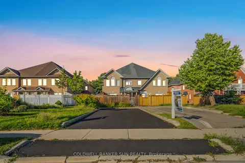 138 Pressed Brick Drive, ON L6V 4K6