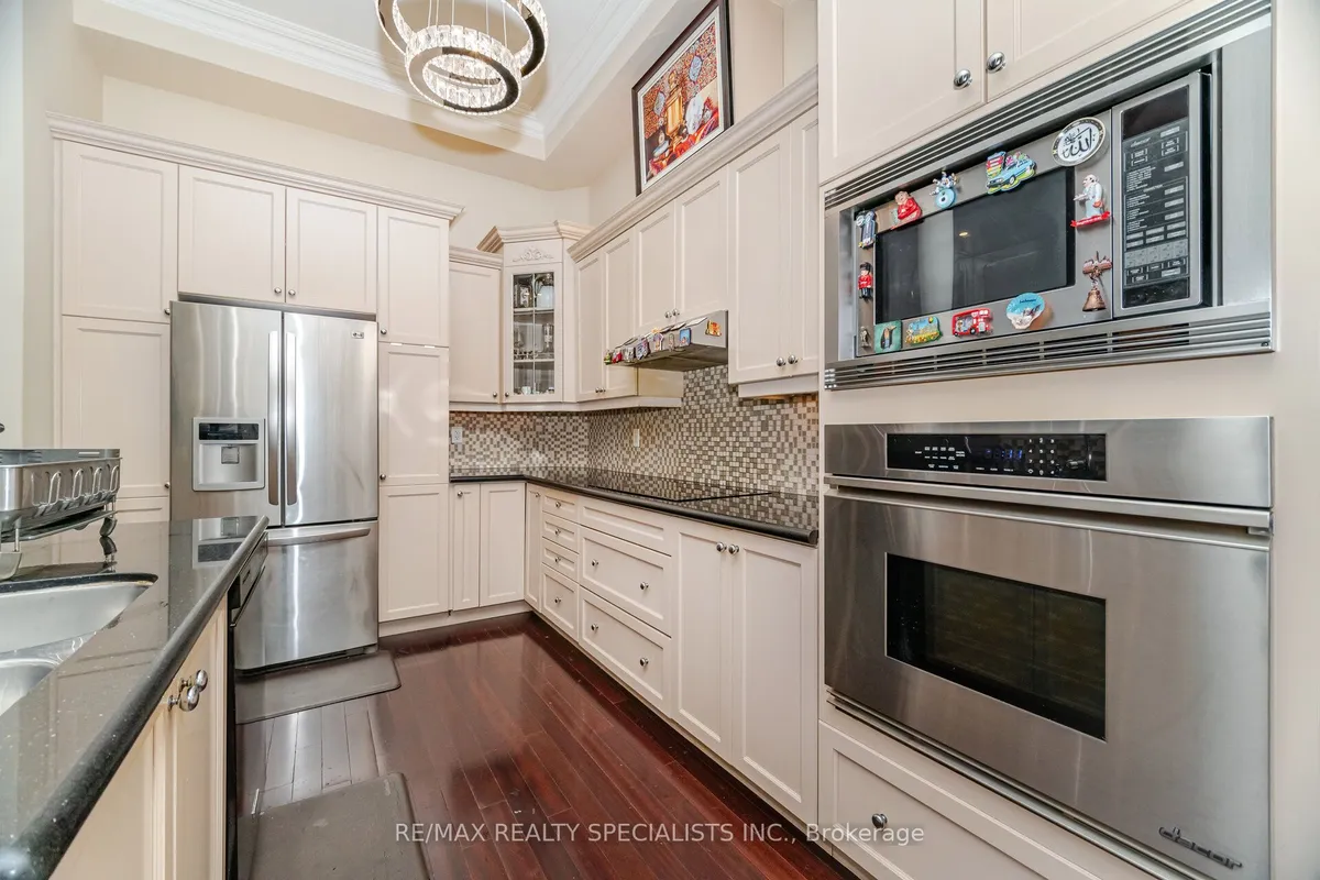 3296 Flagstone Drive, ON L5M 7T7