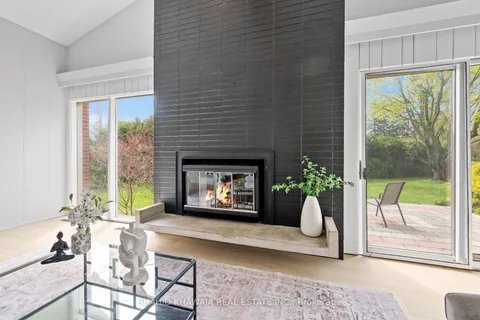 1550 Carletta Drive, ON L4X 1E3