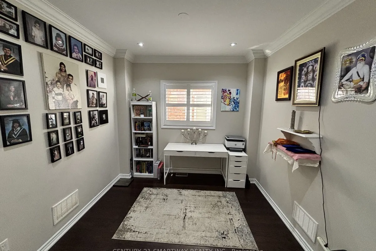 25 Bucksaw Street, ON L7A 0G4