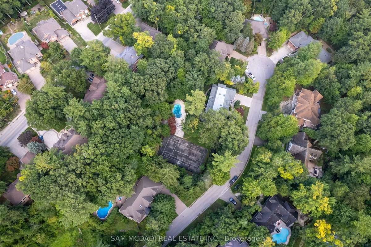 2035 Heartwood Court, ON L5C 4P7