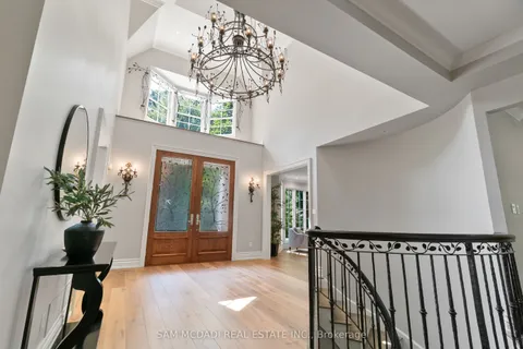 2025 Heartwood Court, ON L5C 4P7