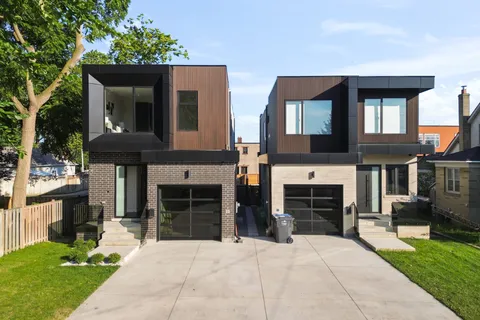 1090 Ella Avenue, ON L5E 1H5