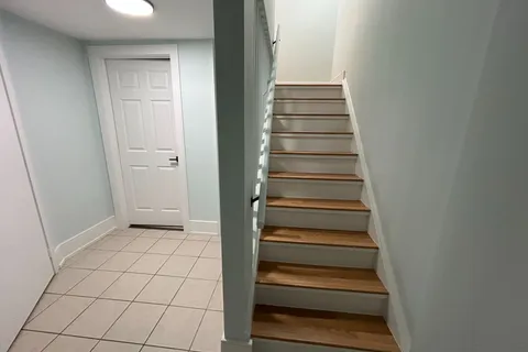 916 Golden Farmer Way, ON L5W 1B4