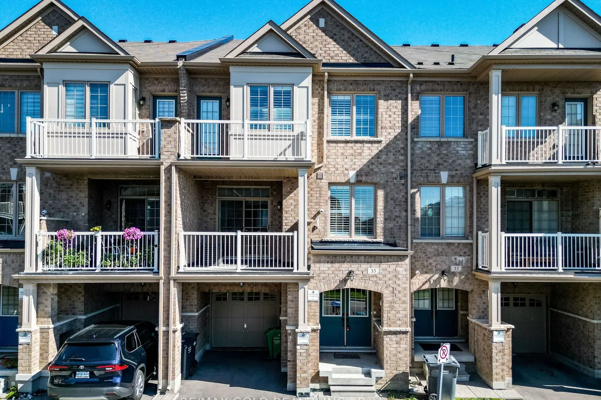 35 Labrish Road, ON L7A 5C2