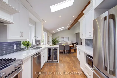 1385 Birchwood Drive, ON L5J 1T3