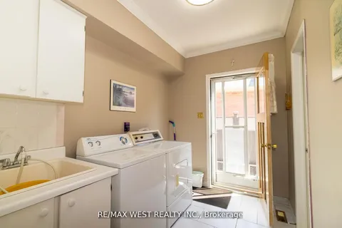 52 Amantine Crescent, ON L6W 4A1