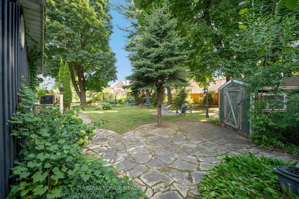 10182 Tenth Line, ON L0P 1K0