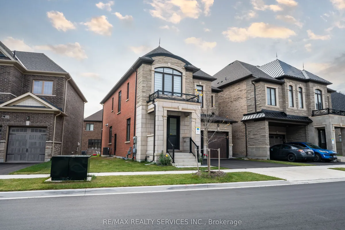 3444 Mosley Gate, ON L6H 0Y8