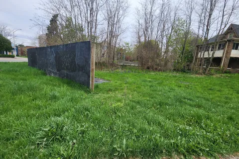 685 Brant Street, ON L7R 2H4