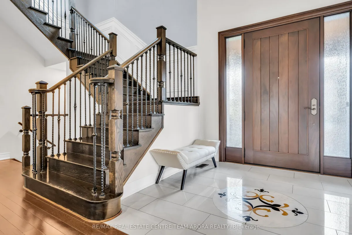 2 Berkwood Hollow, ON L6Y 0G8