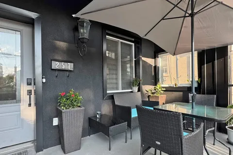 257 Prescott Avenue, ON M6N 3G9