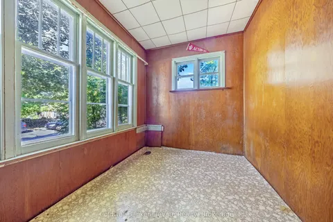 53 Willow Street, ON L7J 1Z8