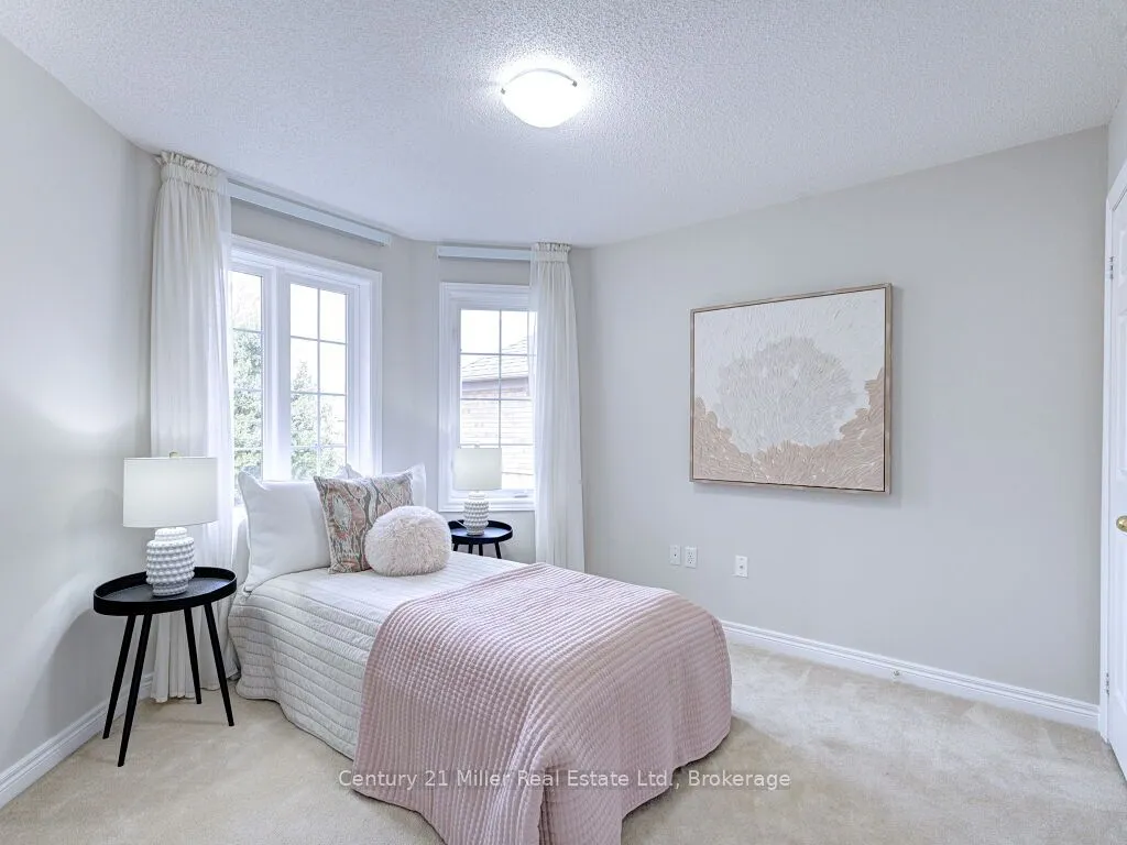 2092 Redstone Crescent, ON L6M 5B1