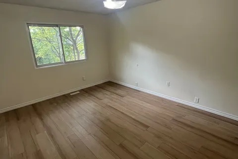 2550 Mainroyal Street, ON L5L 1C9