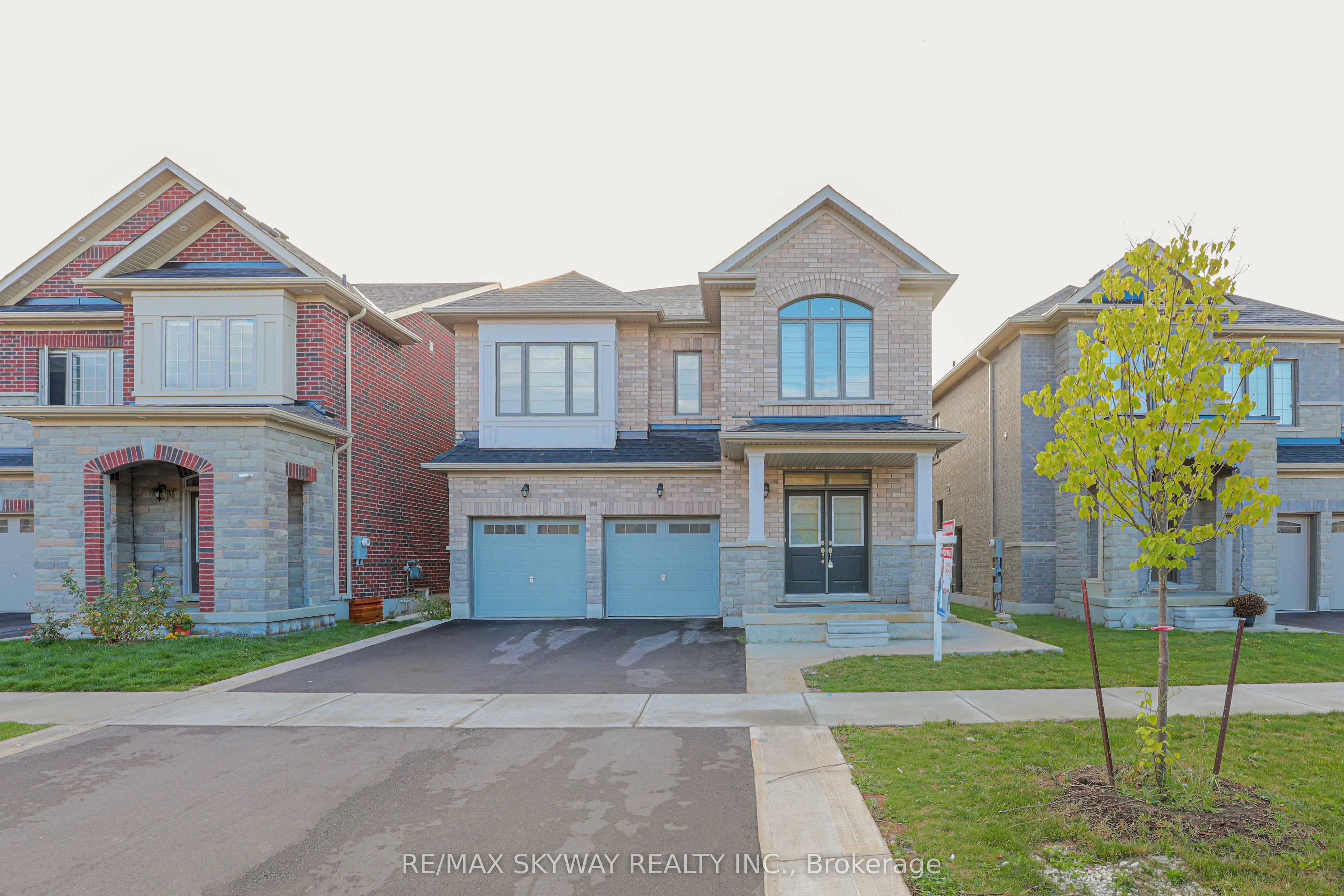 379 Valleyway Drive, ON L6X 5S7