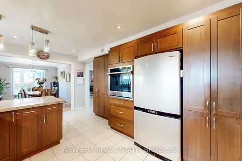 1380 Daniel Creek Road, ON L5V 1V3