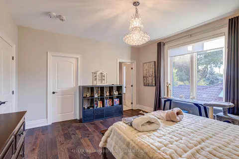 1487 Myron Drive, ON L5E 2N5