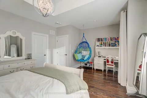 1487 Myron Drive, ON L5E 2N5