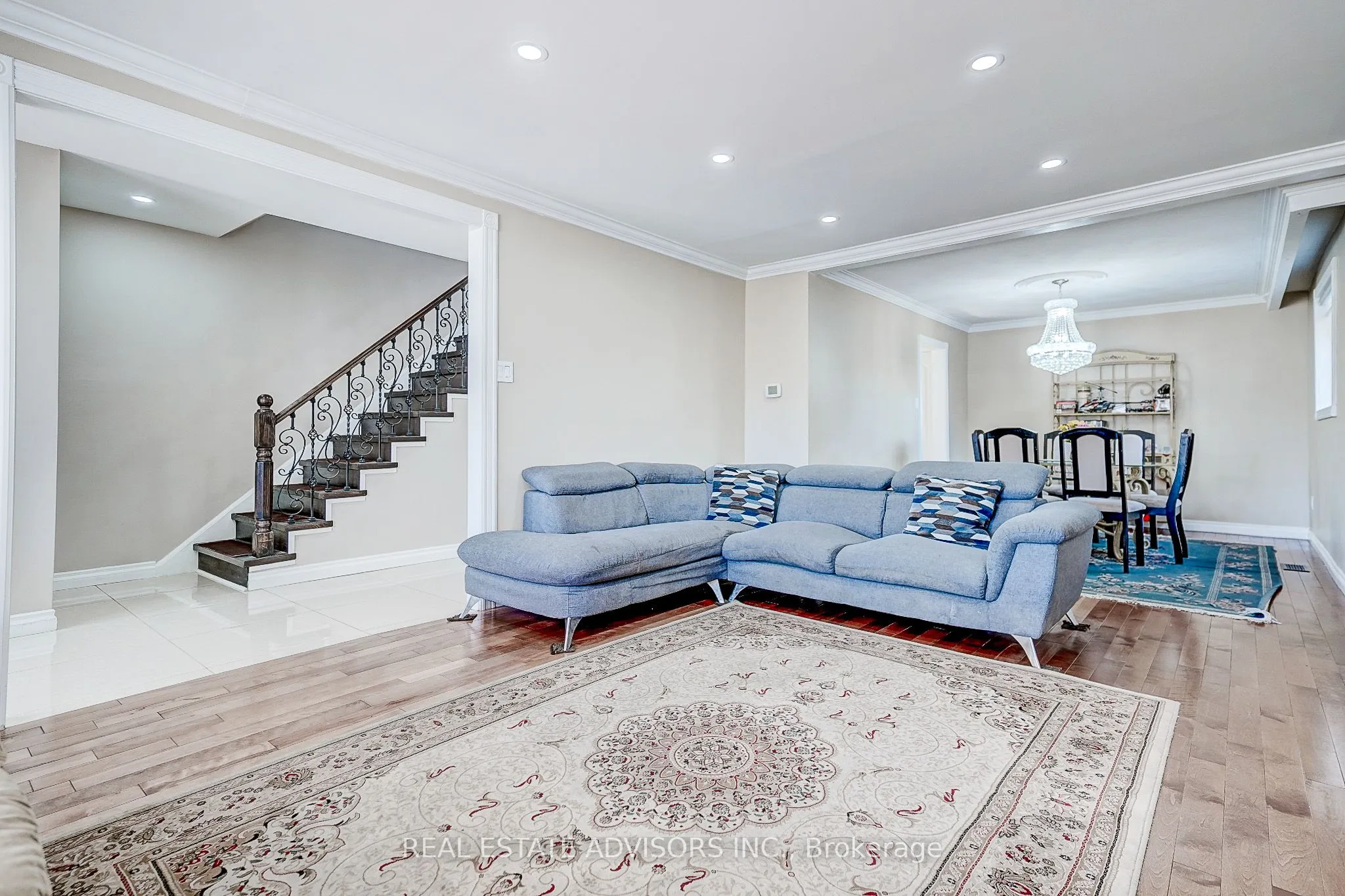 1228 Jane Street, ON M6M 4X7