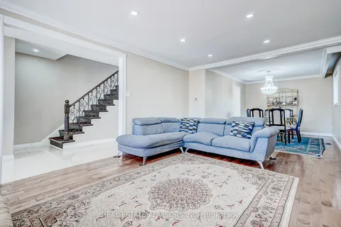 1228 Jane Street, ON M6M 4X7