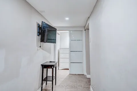 1228 Jane Street, ON M6M 4X7