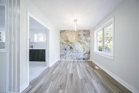 3777 Woodruff Crescent, ON L4T 1T8