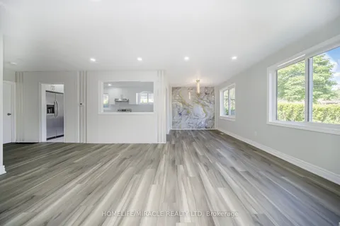 3777 Woodruff Crescent, ON L4T 1T8