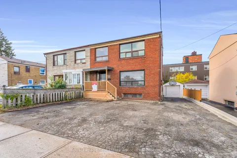 3032 Keele Street, ON M3M 2H4