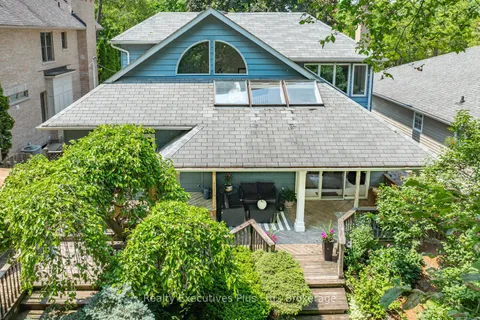 322 Pine Avenue, ON L6J 2J9