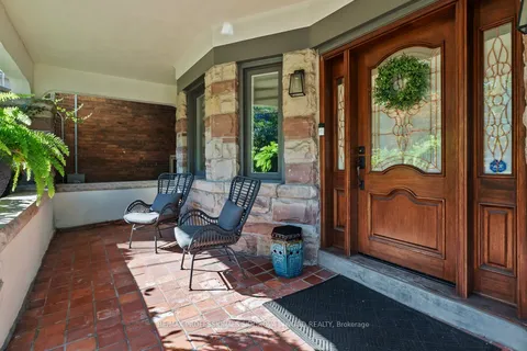 260 Indian Road, ON M6R 2X2