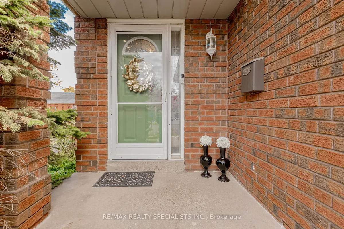 3363 Columbine Crescent, ON L5N 6A8