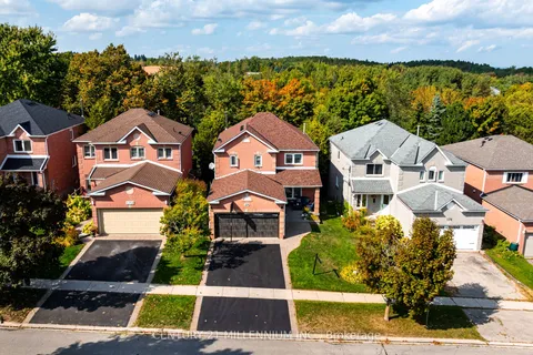 174 Lisa Marie Drive, ON L9W 4P7